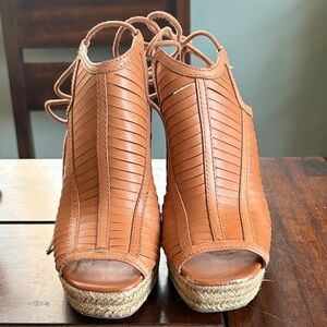 Lucky Brand Tan Espadrille Wedges
